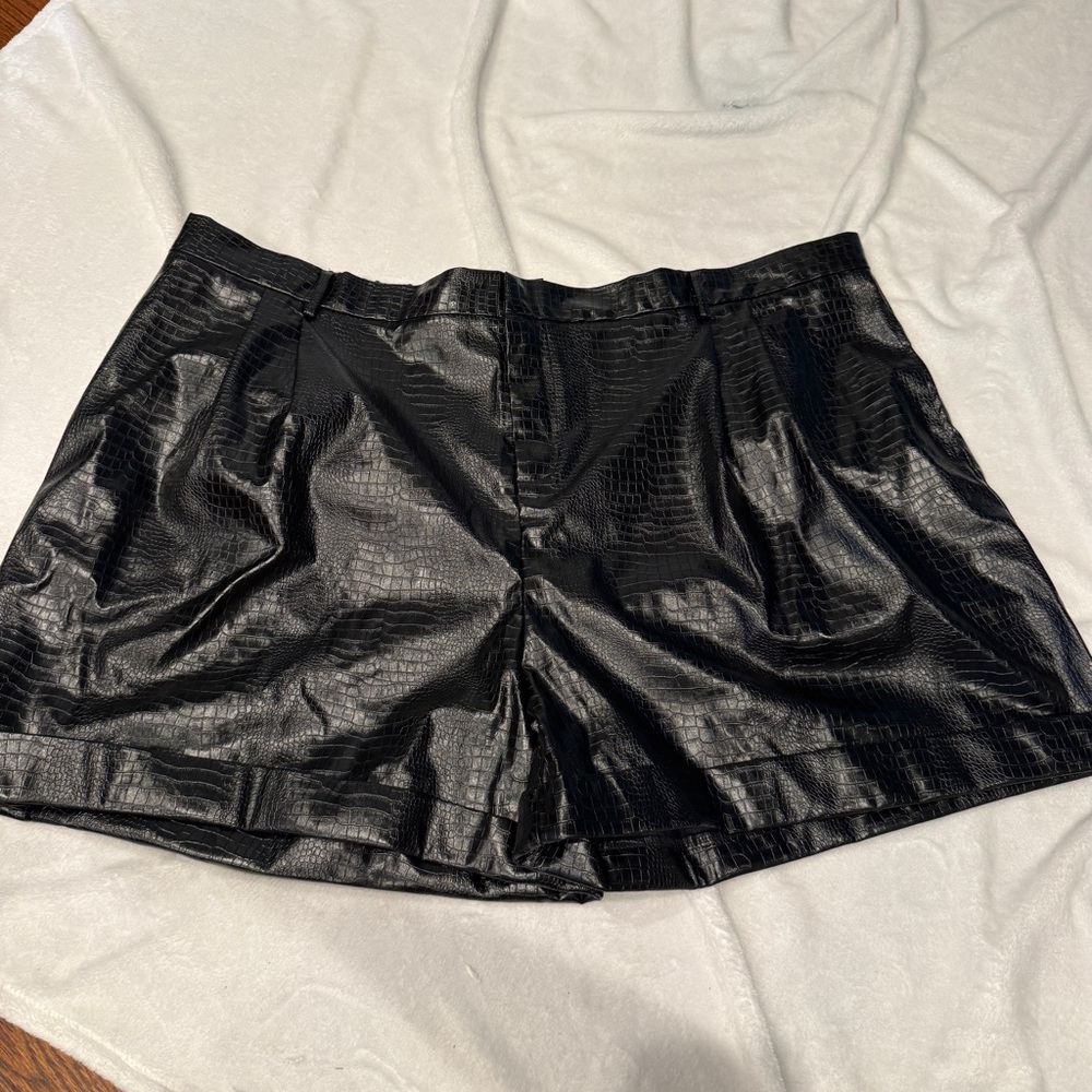Black Faux Leather Women Shorts - Picture 2 of 6